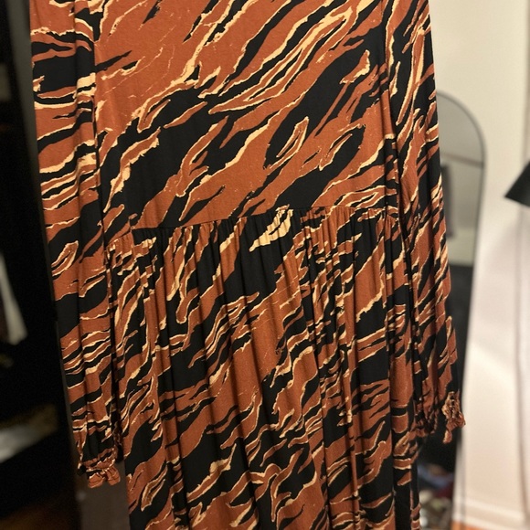 BP NORDSTROM Dress Leopard Print Keyhole Back Sz M - Picture 4 of 4